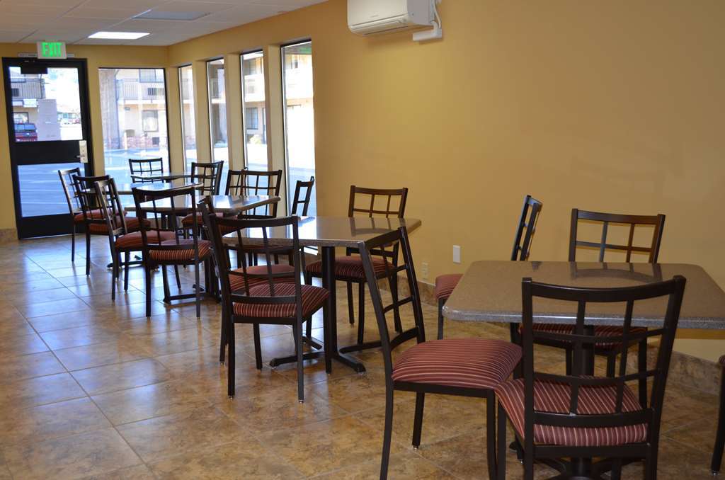 Surestay Hotel By Best Western טהאצ'פי מסעדה תמונה